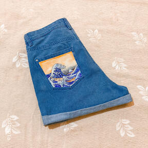 Hokusai's The Great Wave off Kanagawa